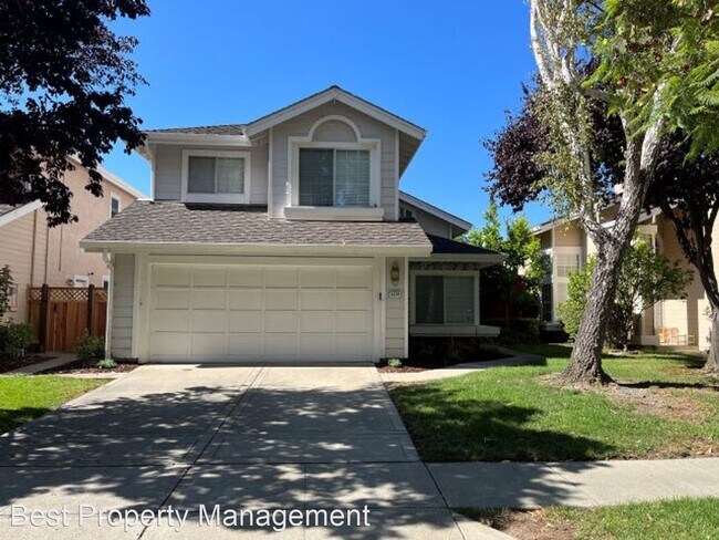 5579 Ridgewood Drive
