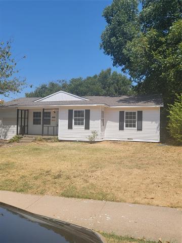 2223 Anderson St Irving, TX 75062