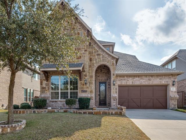 4514 Periwinkle Dr Mansfield, TX 76063