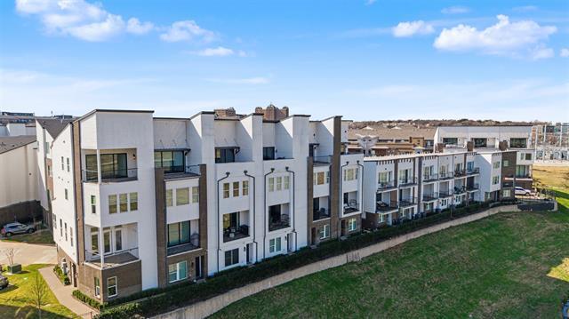 381 East Greenbriar Lane