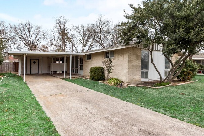 1815 Spring Avenue