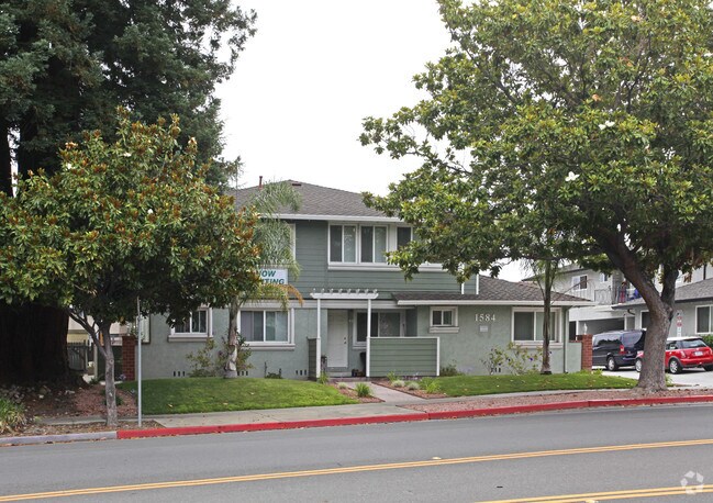 1584 Hollenbeck