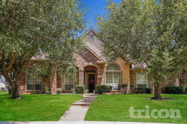 1529 Rusticwood Dr DeSoto, TX 75115