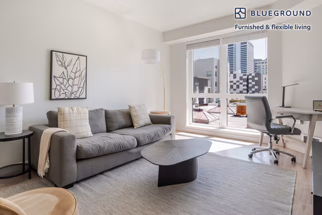 2500 Webster St Oakland, CA 94612