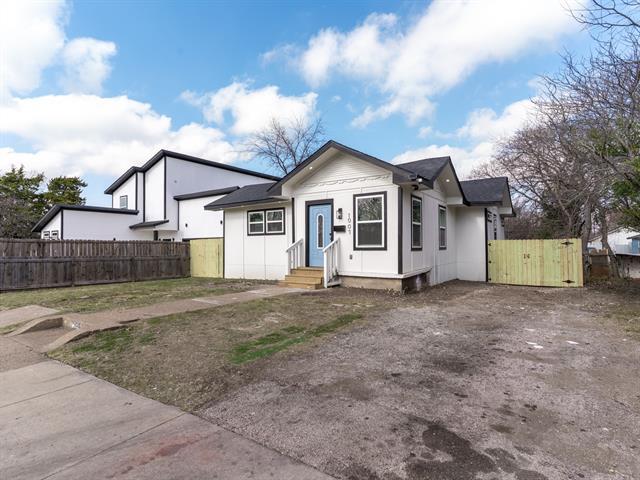 1007 Strickland St Dallas, TX 75216