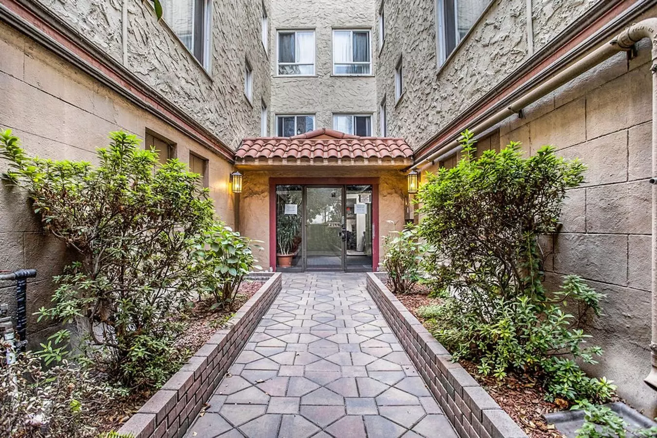 Alameda Arms Apartments
