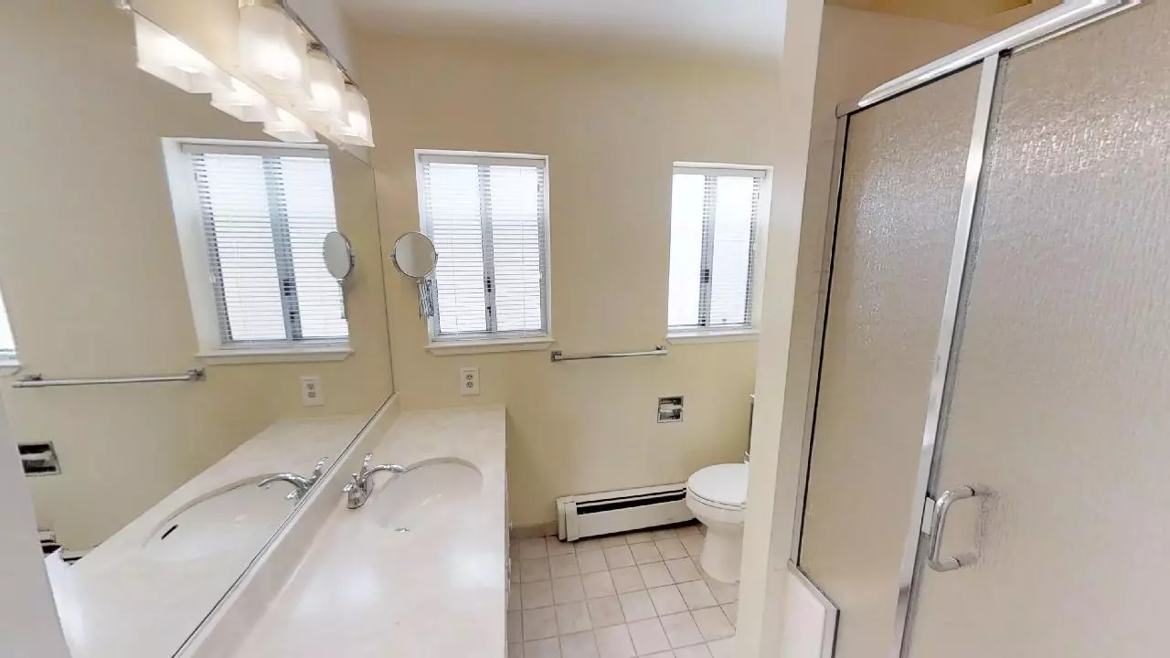 1833 Fremont Dr
