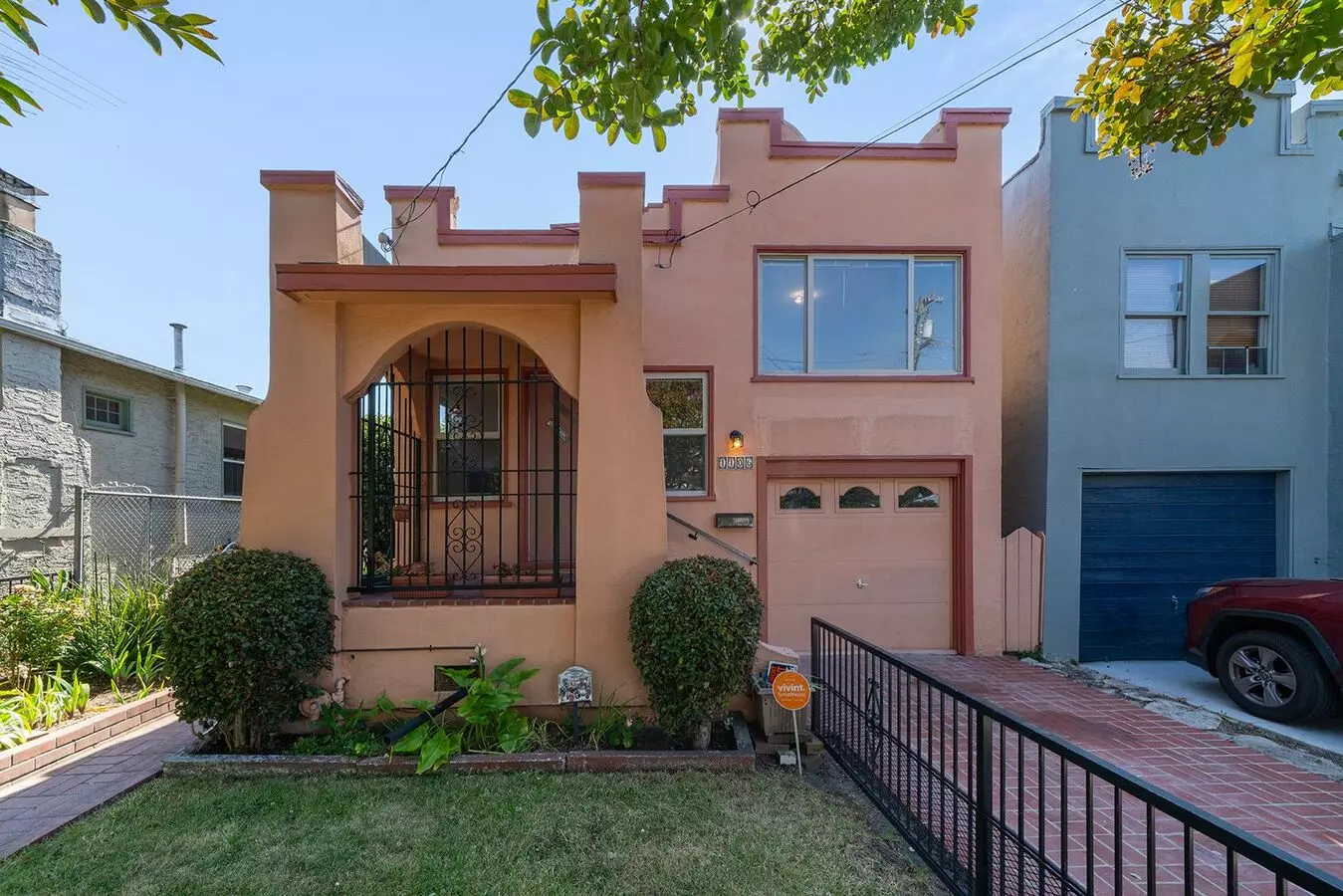 Spacious Two Story Albany Home Two Blocks to Solano Ave