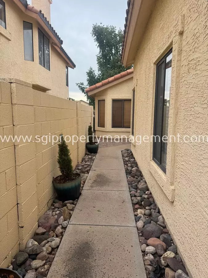 11029 W Crimson Ln