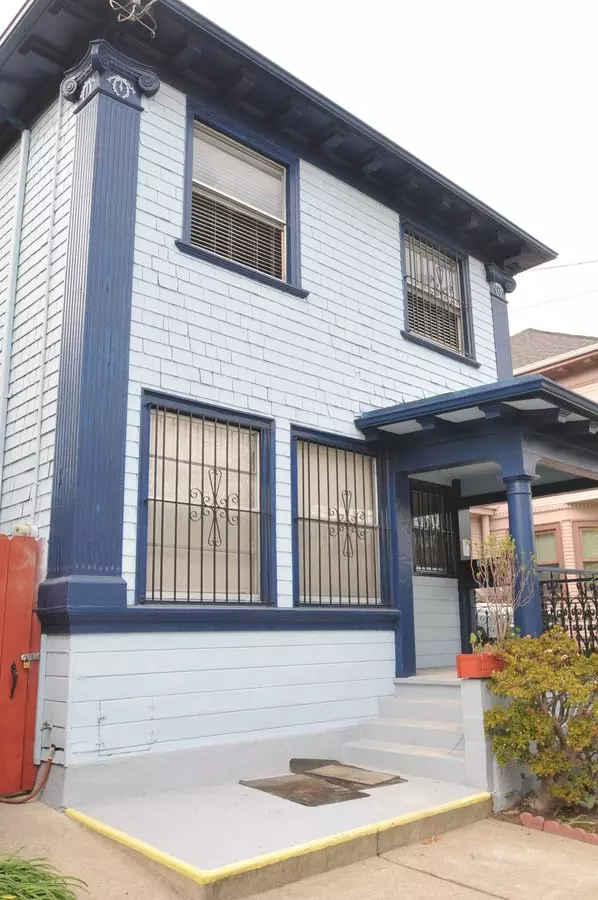 2432 Milvia St.