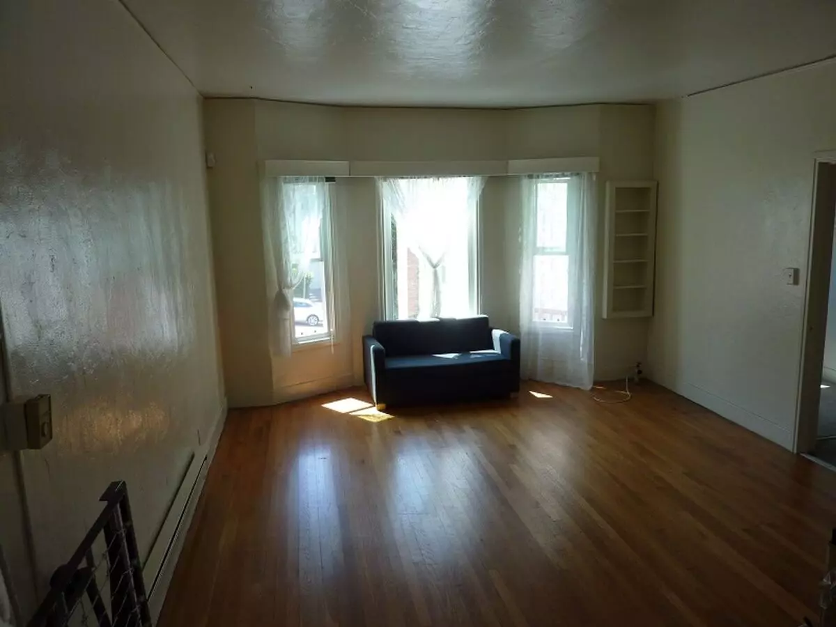 2555 Virginia Street
