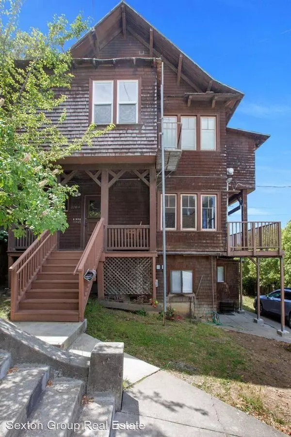 2704 Virginia Street