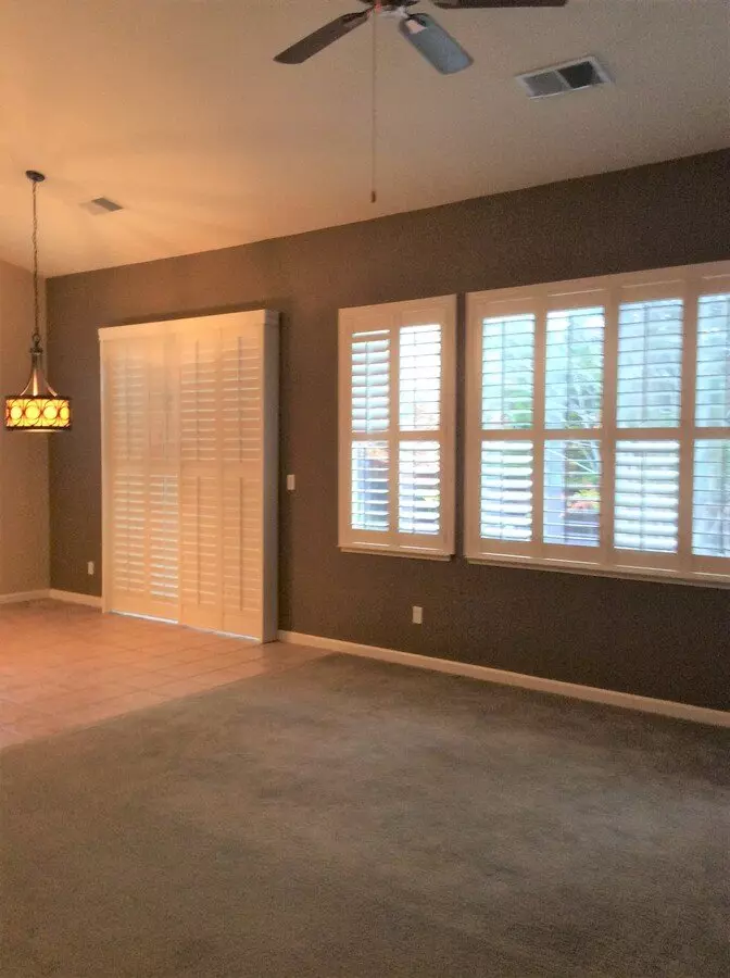 108 E Country Club Dr