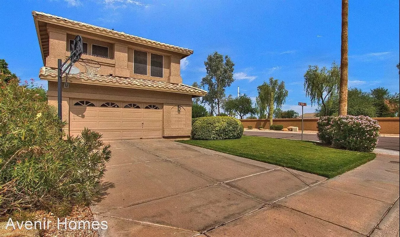 3110 West Baylor Lane