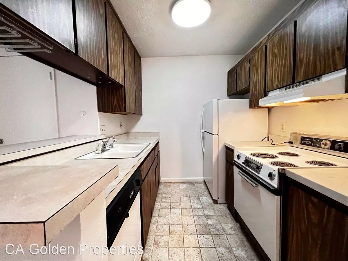 385 Mandarin Dr #4