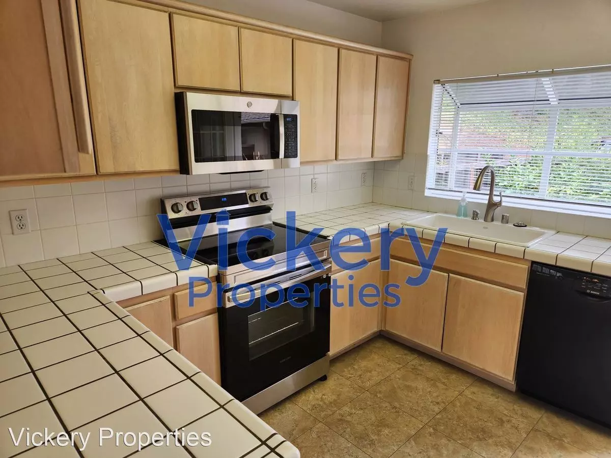 113 Summerside Circle