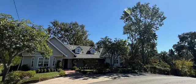 352 La Questa Dr