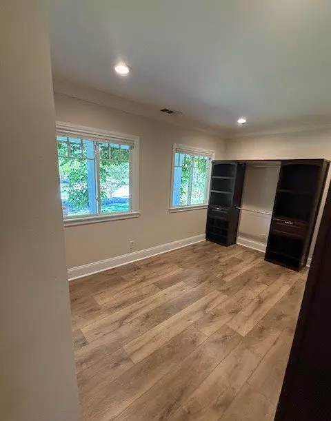 352 La Questa Dr