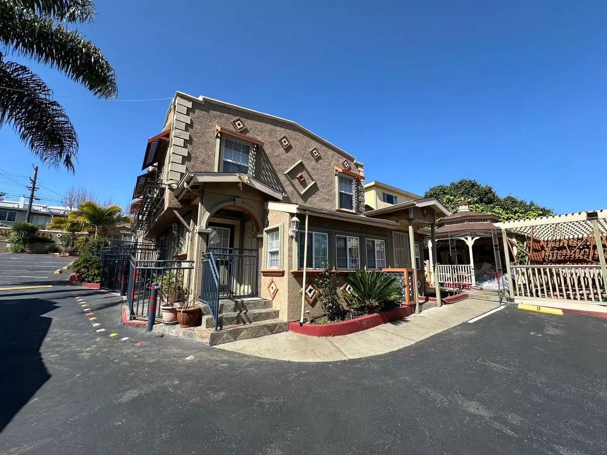 10701 San Pablo Ave