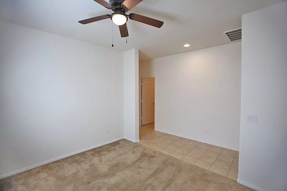 11538 W Redfield Rd