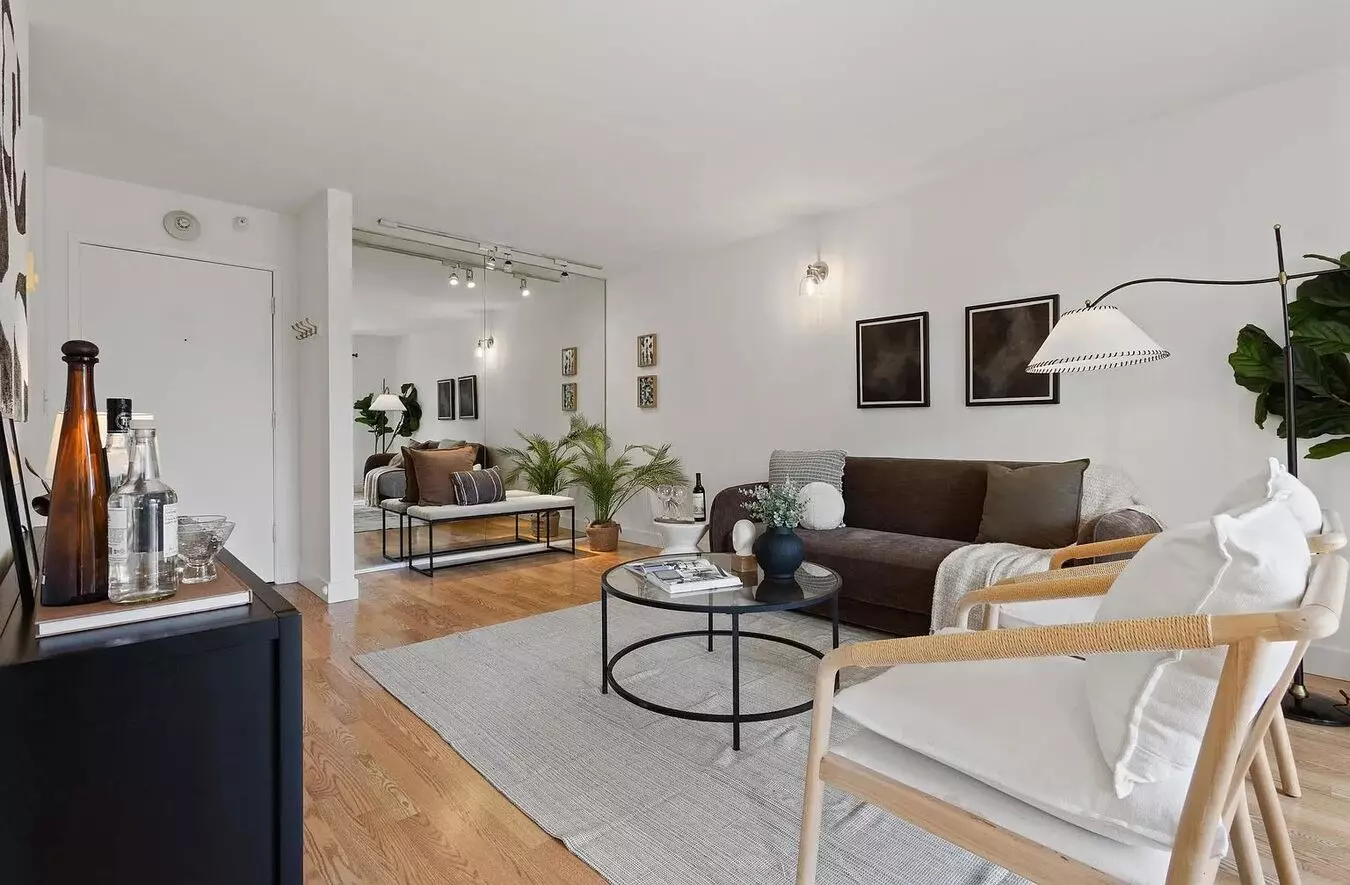 1-bed Condo With Enclosed Balcony