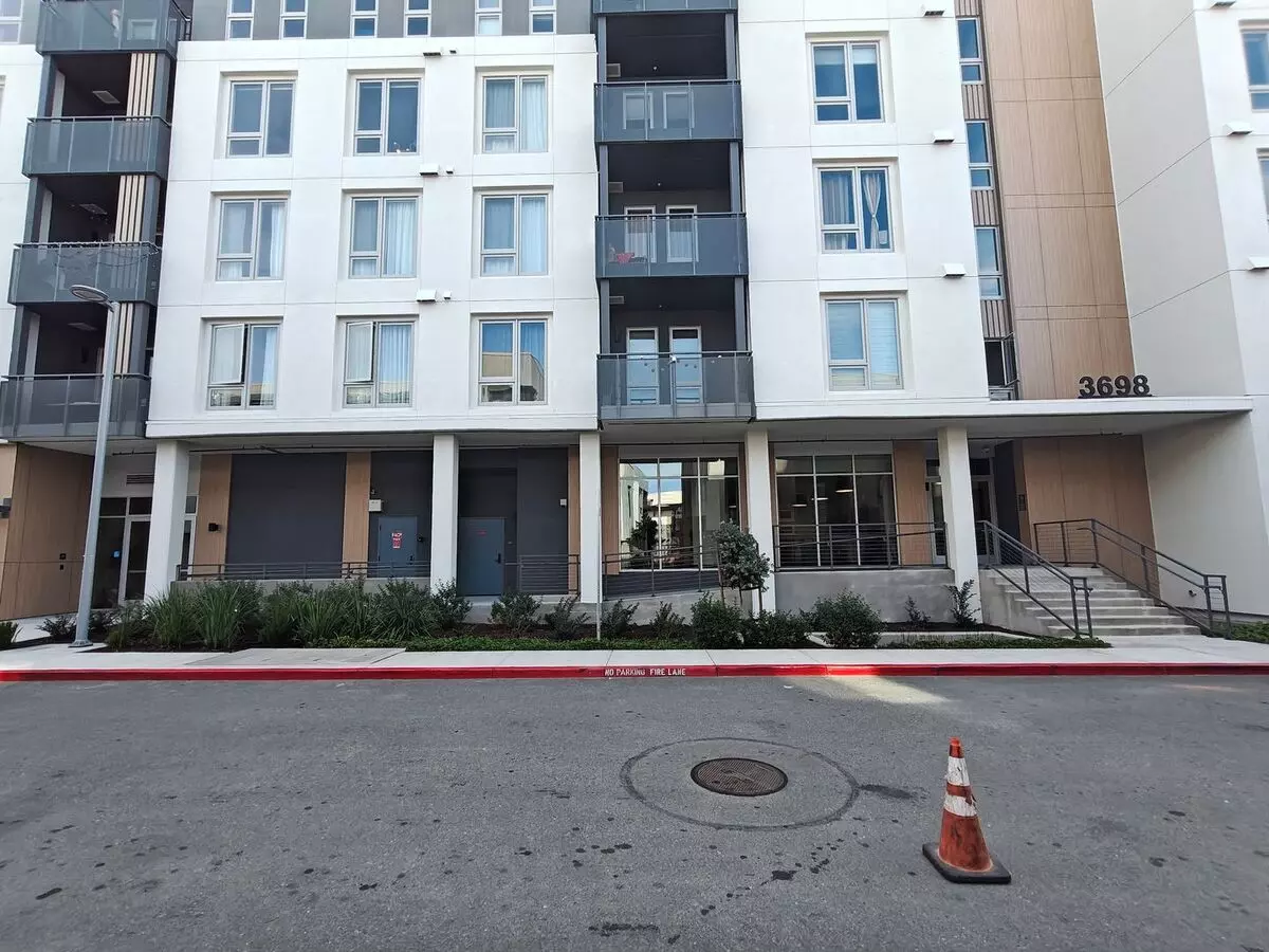 Luxury One-bedroom Condo For Lease