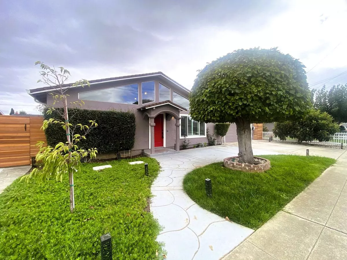 Sunlit 3-Bed Fremont Home in Cabrillo with Backyard Oasis Pool