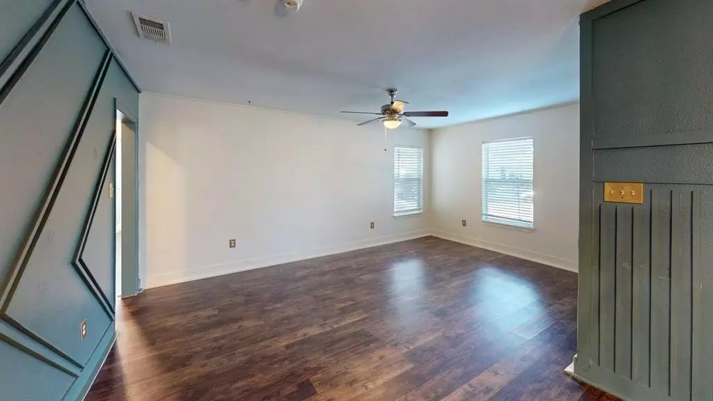 1524 Hilltop Drive