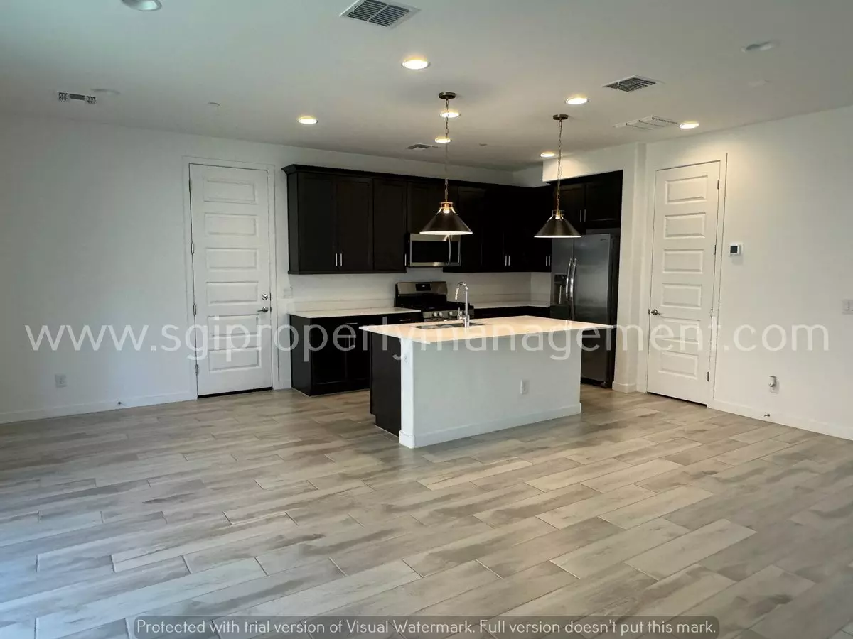644 S Heron Ln