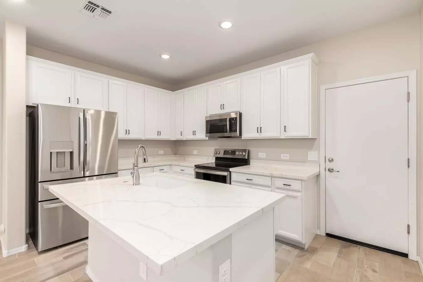 2632 South Peppertree Drive