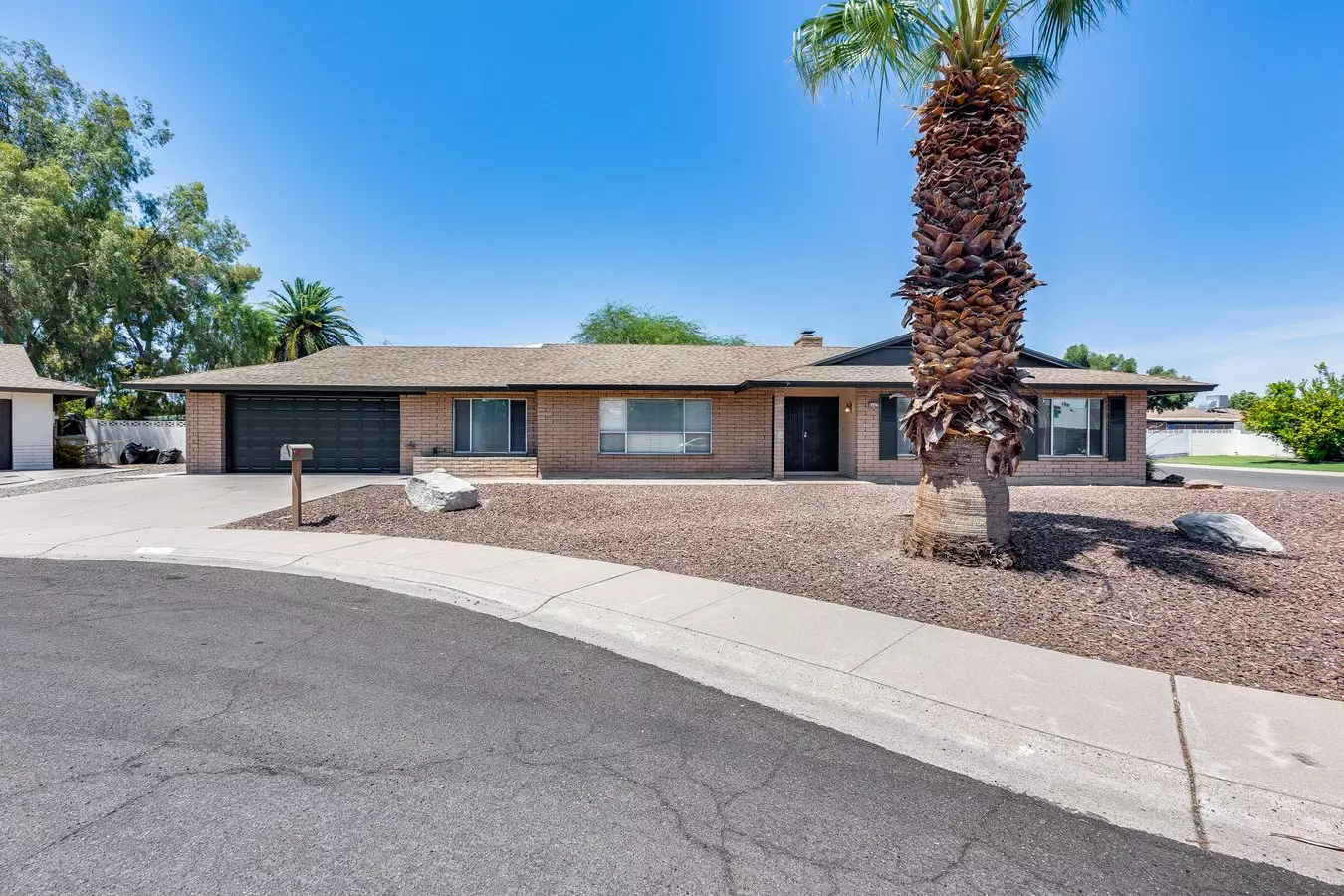 4402 W El Camino Dr