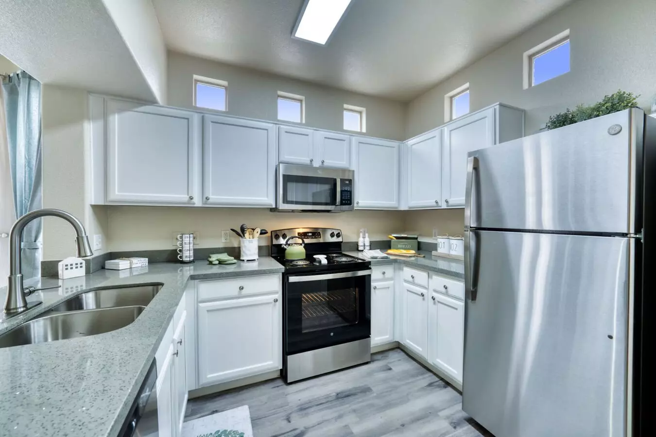 The Villas At Camelback Crossing