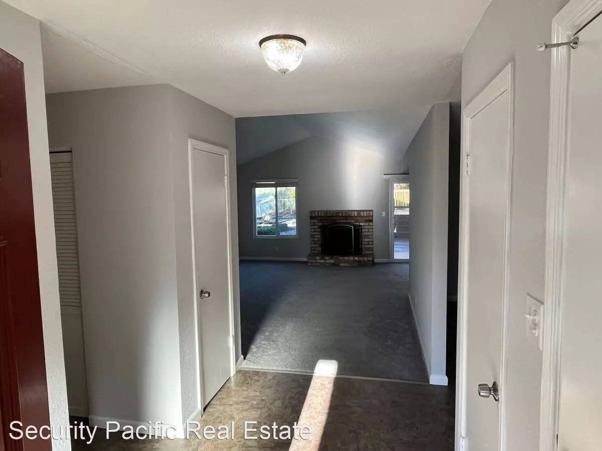 157 Violet Rd