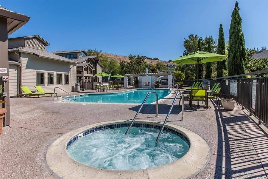 Larkspur Courts