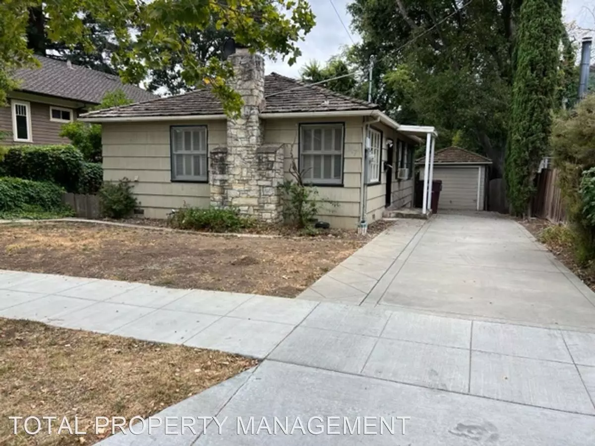 317 Almendra Avenue