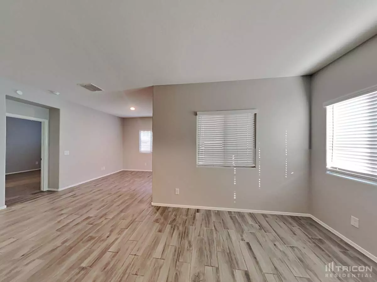 45683 W Rainbow Drive
