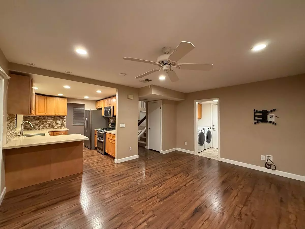 290 Riverwood Circle