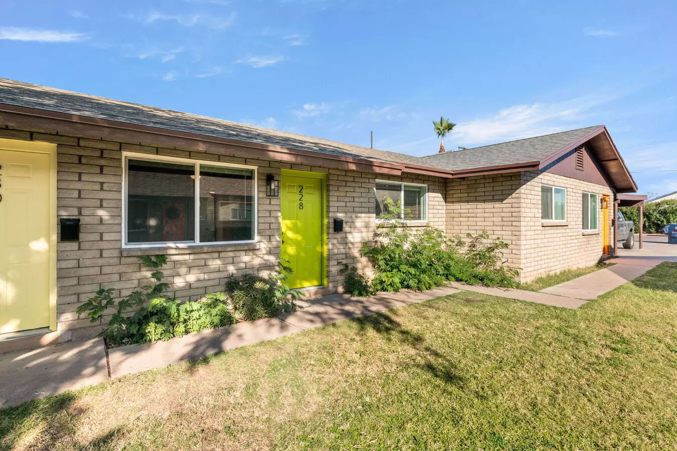 228 S Lazona Dr