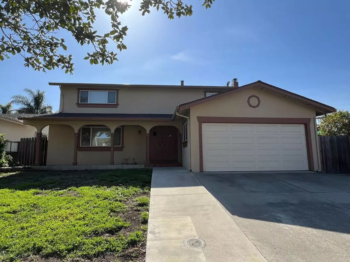 Bright 4 Bedroom 2.5 Bath Home in Milpitas