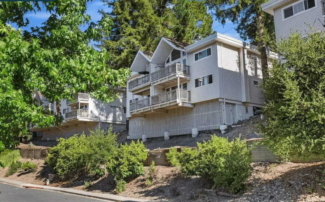 124 Ascot Court