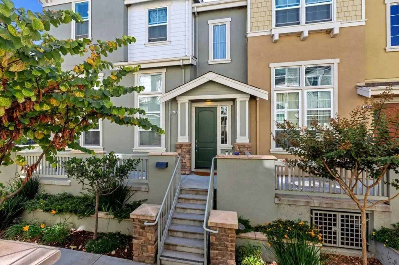 18404 Emerald Lane