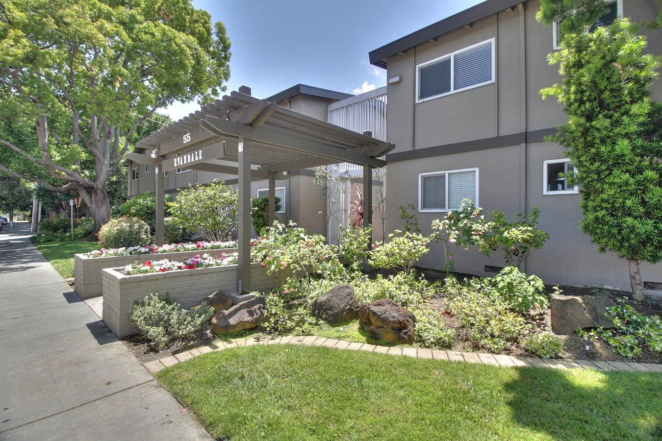 55 Evandale