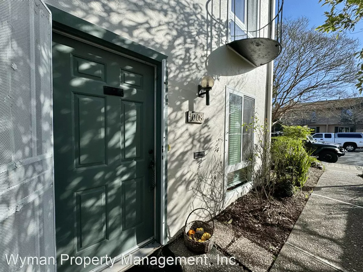 1008 Marina Dr Napa, CA 94559
