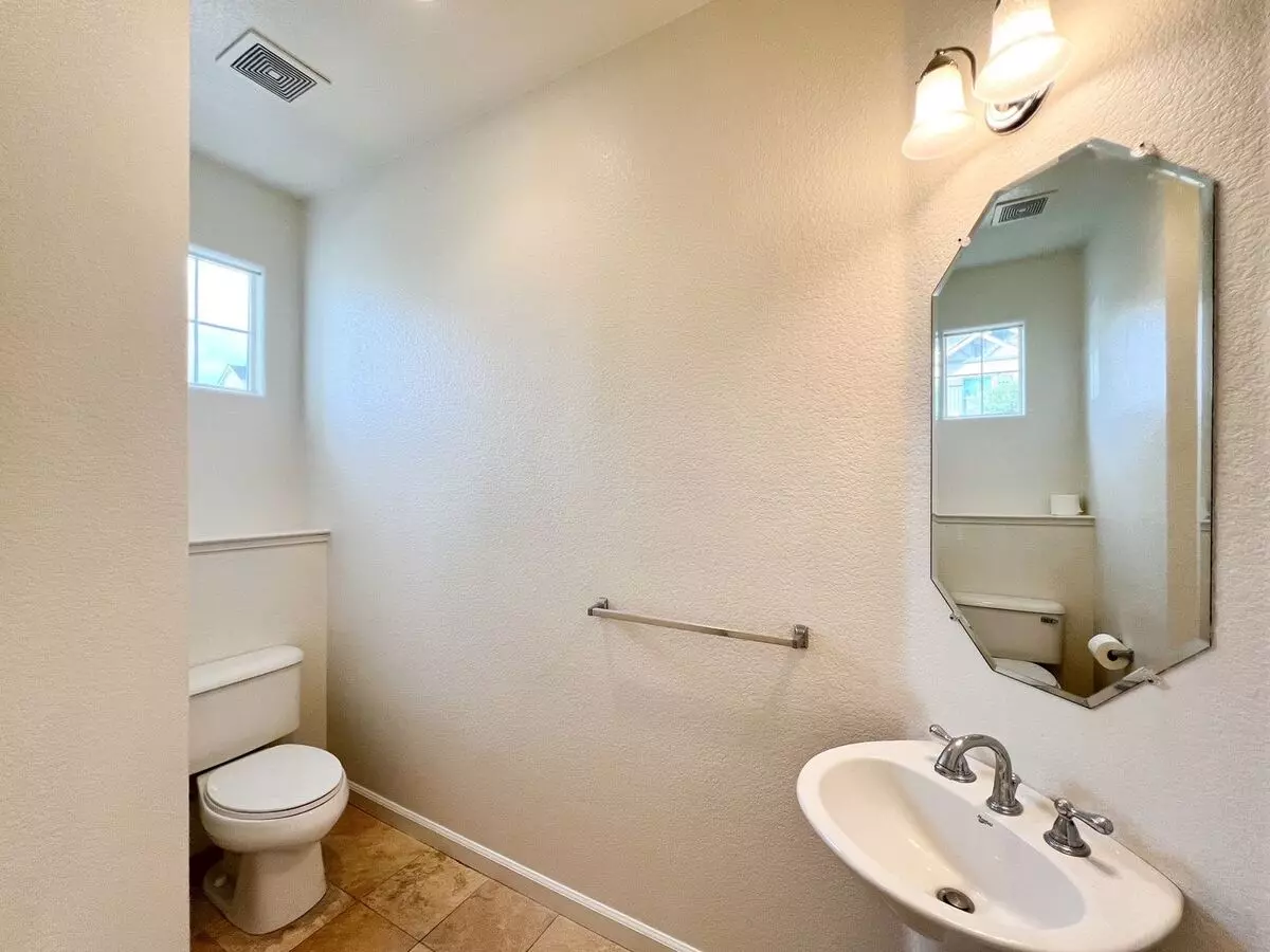 905 Elwood Ct Napa, CA 94559