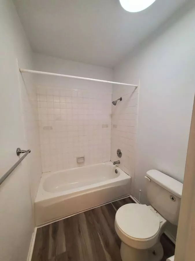 Update 2x2 Condo in Ideal Novato Location