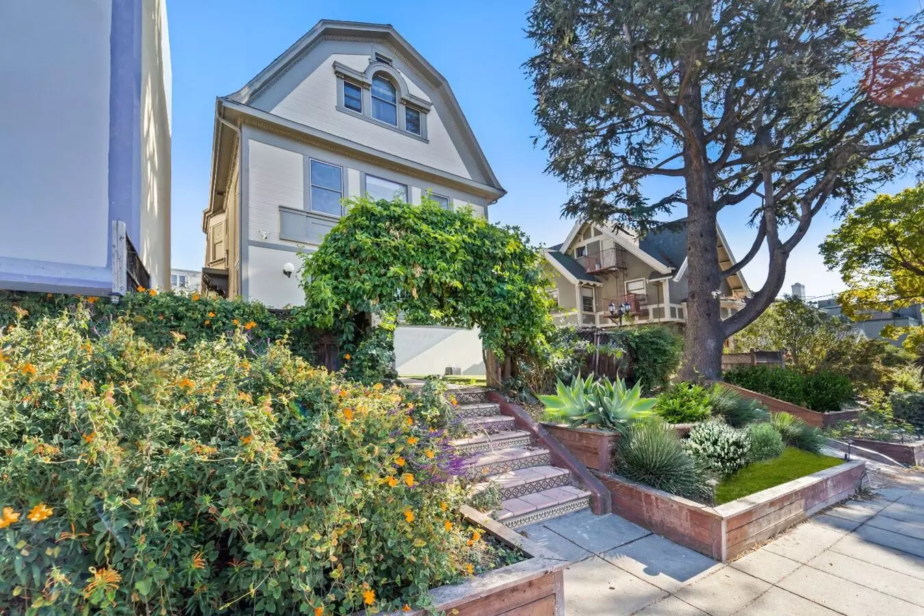 ***THIS LISTING IS FOR A ROOM IN A COLIVING COMMUNITY***