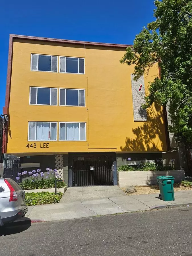 443 Lee St