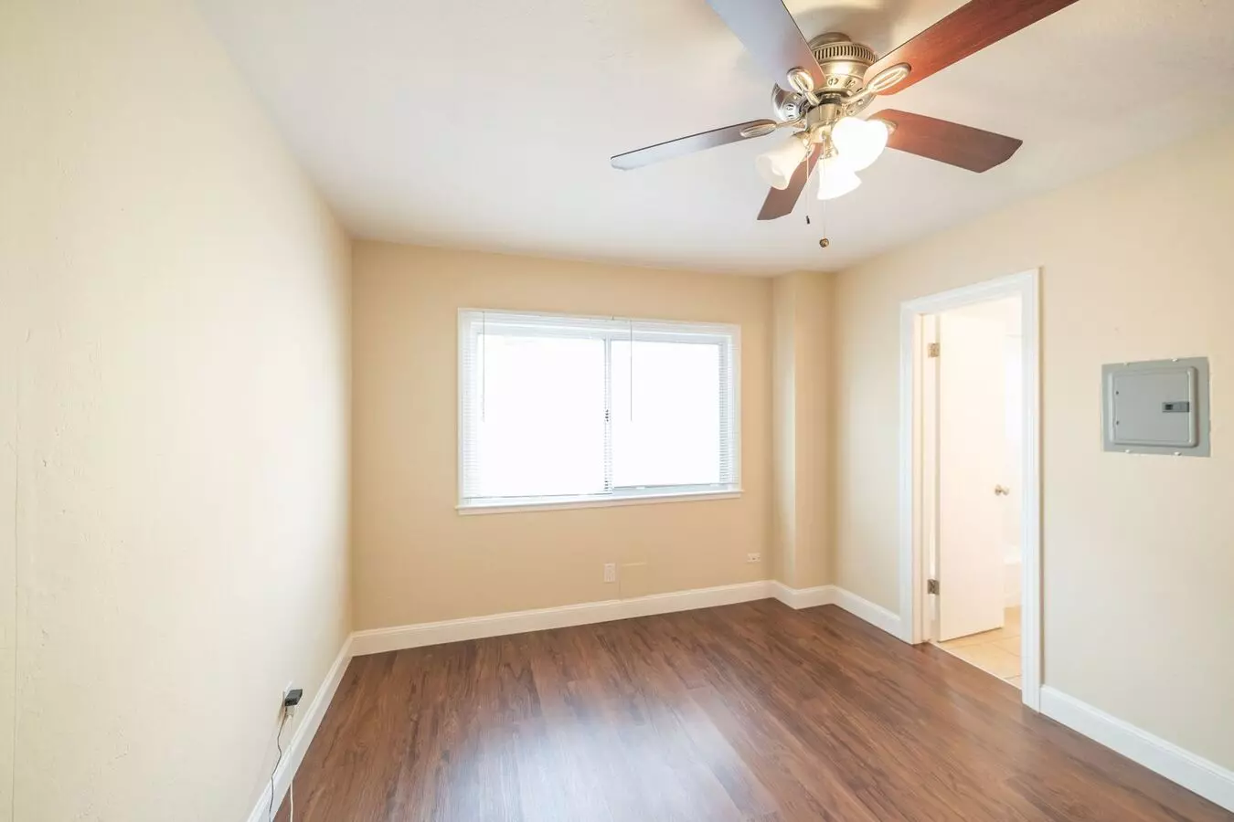 5471 Vicente Way, Oakland (Apartment)