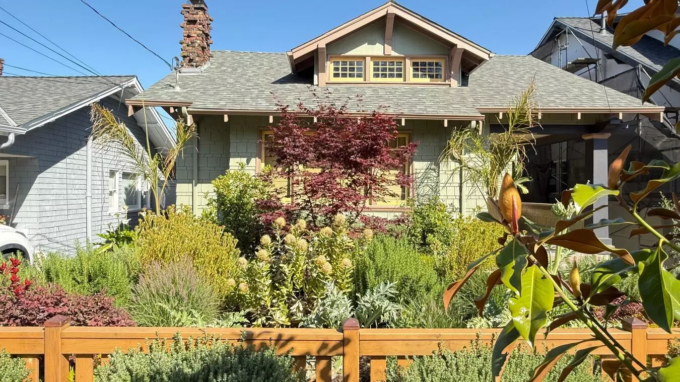Glenview Craftsman Home with Exquisite Yard