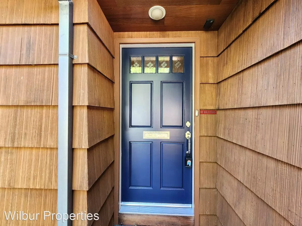 120 Lowell Avenue